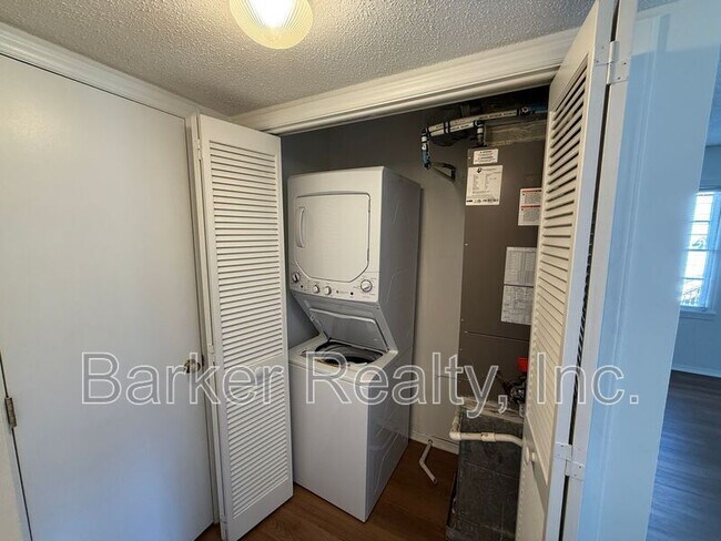 Building Photo - 6112 Spice Ridge Ln
