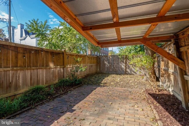 Building Photo - 225 S Payne St