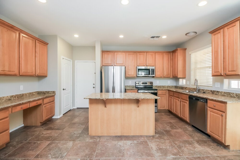 Building Photo - 10117 E Isabella Ave