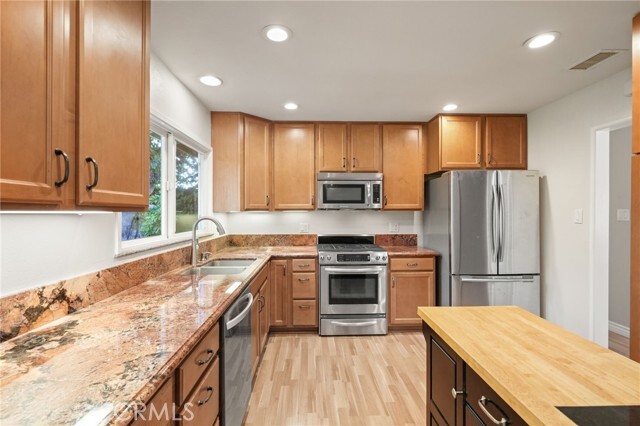 Building Photo - 3534 Hearst Dr