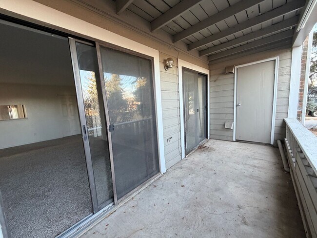 Building Photo - Perfect Package of Amenities