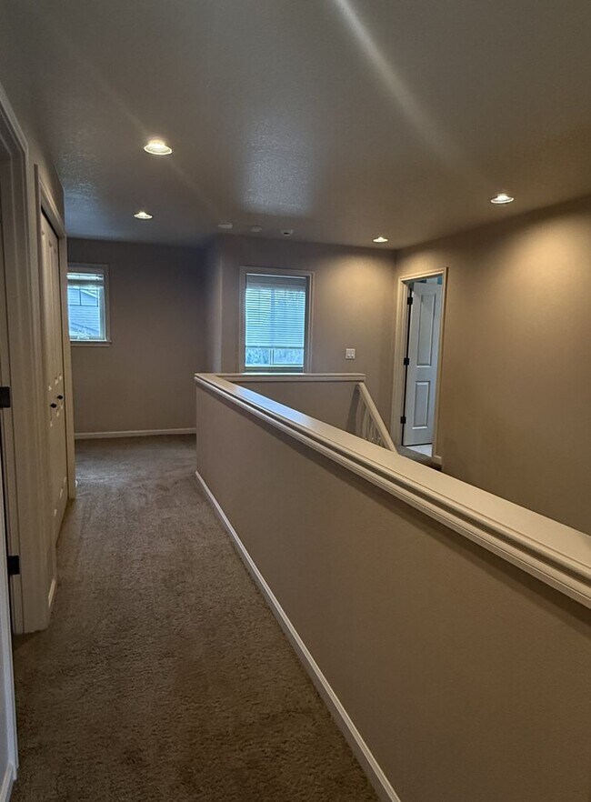Building Photo - 13354 SW Ouzel Ln