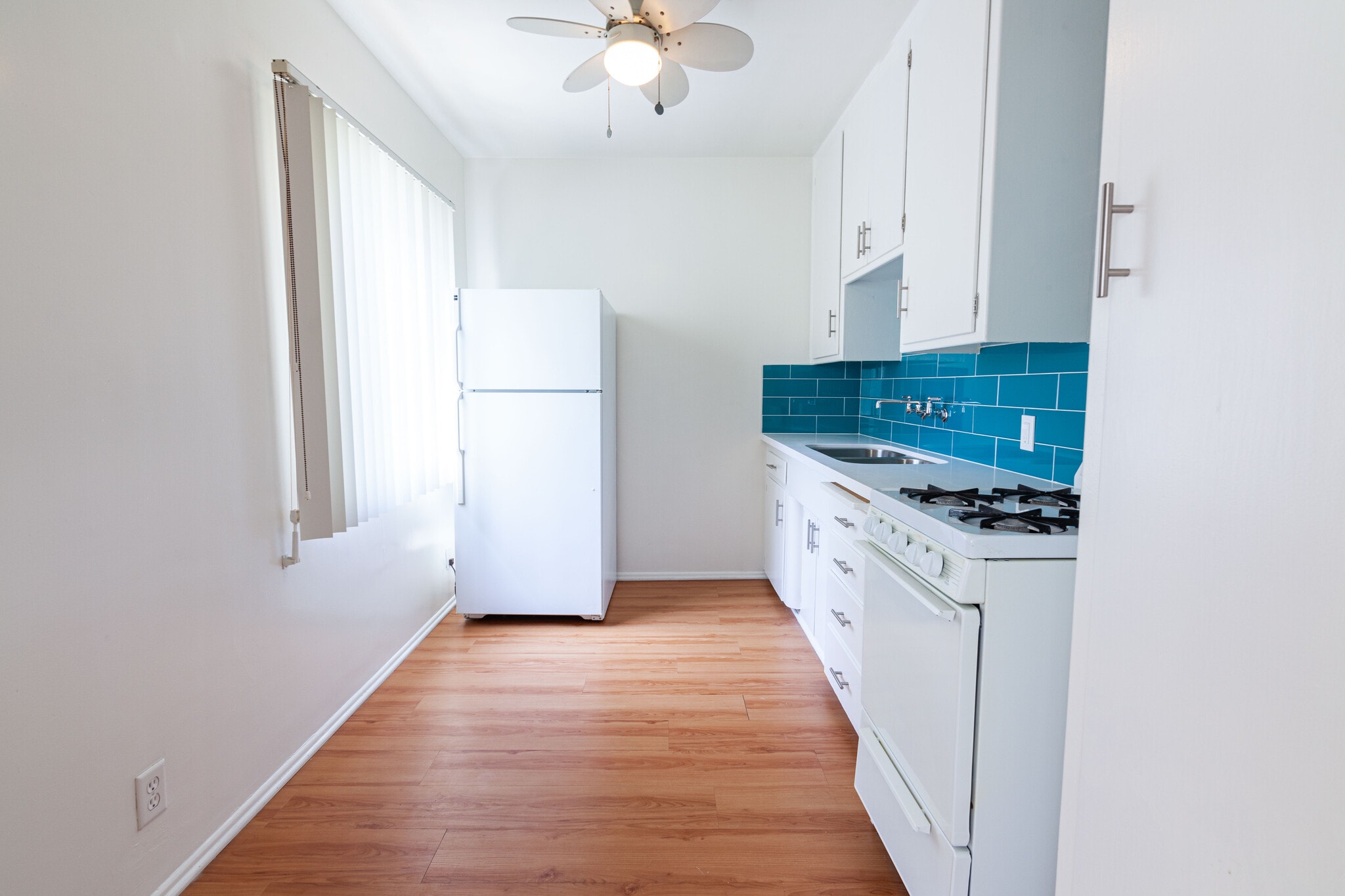 Building Photo - 669 Levering Ave