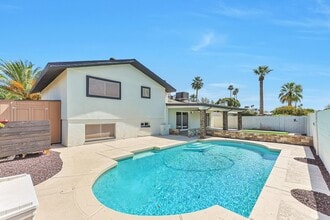 Building Photo - Massive Remodeled Tri-Level Near ASU with Diving Pool