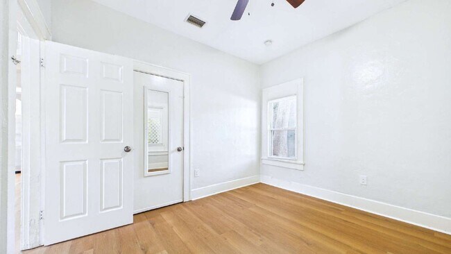 Building Photo - 1642 39th St S