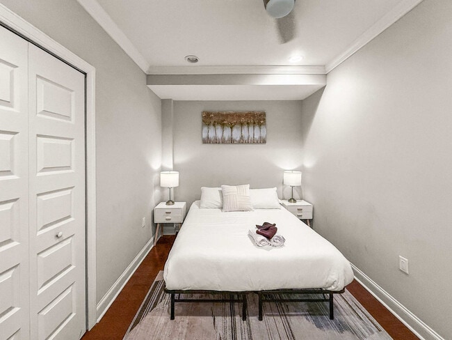 Building Photo - 606 S 2nd St