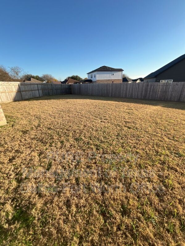 Building Photo - 509 Mast Ct