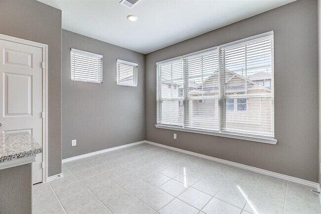 Building Photo - 9312 Bauer Vista Dr