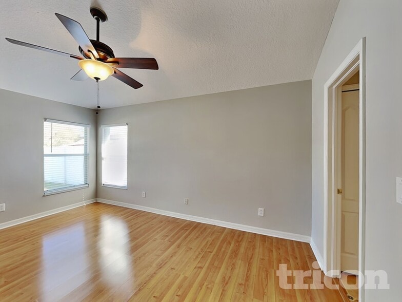 Building Photo - 30843 Birdhouse Dr