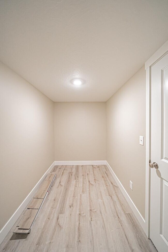 Building Photo - 2896 Blackwood