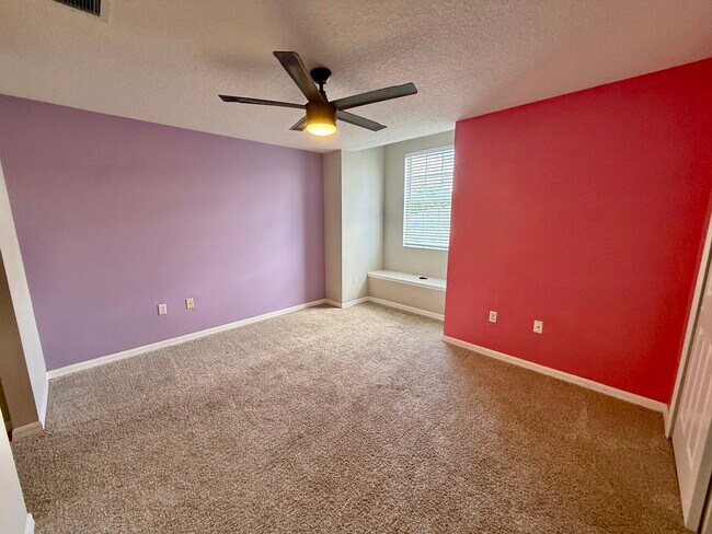 Building Photo - 3421 Home Town Ln