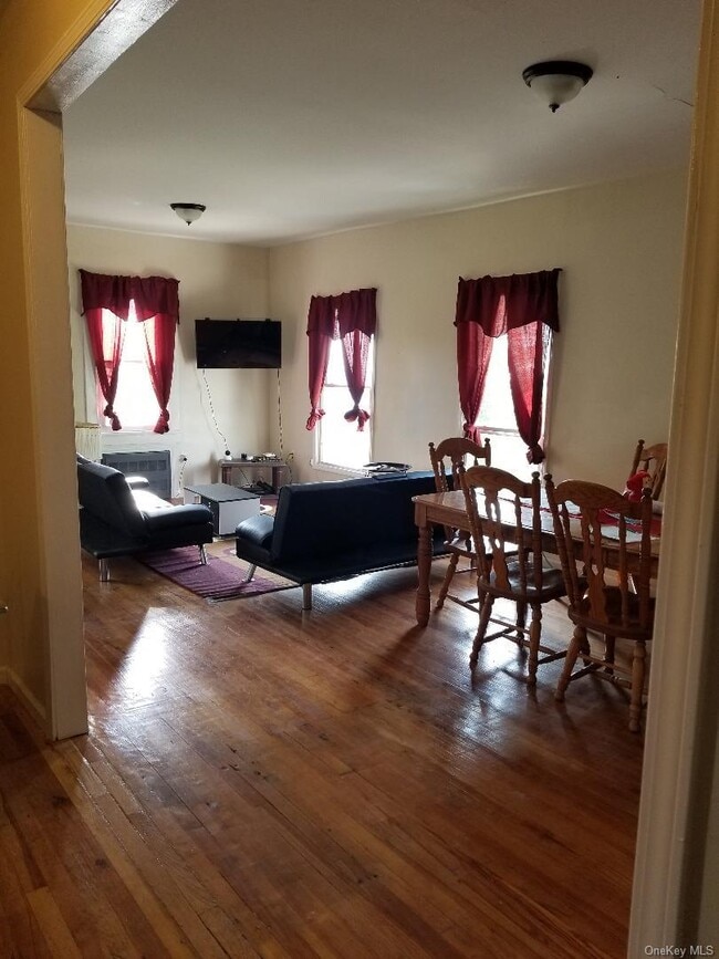 Building Photo - 80 Smith Rd