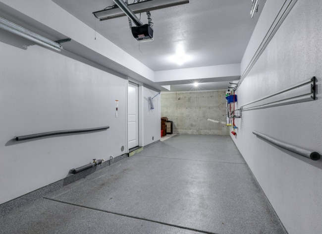 Building Photo - Immaculate 2-Bedroom Townhome in Tanasbourne with Smart Upgrades & High-End Finishes!