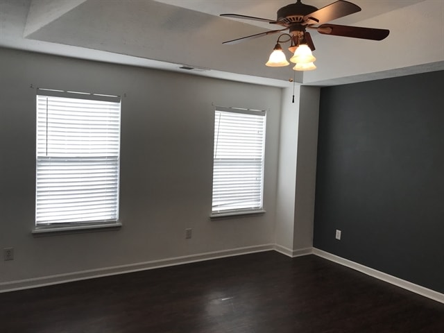 Building Photo - 2664 Lake Park Bend