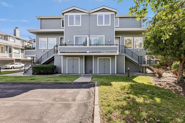 Building Photo - 9 Gable Ct
