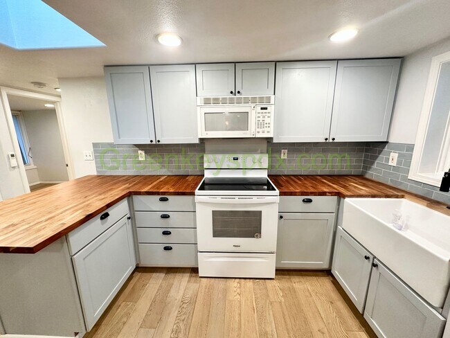 Building Photo - 10342-6935