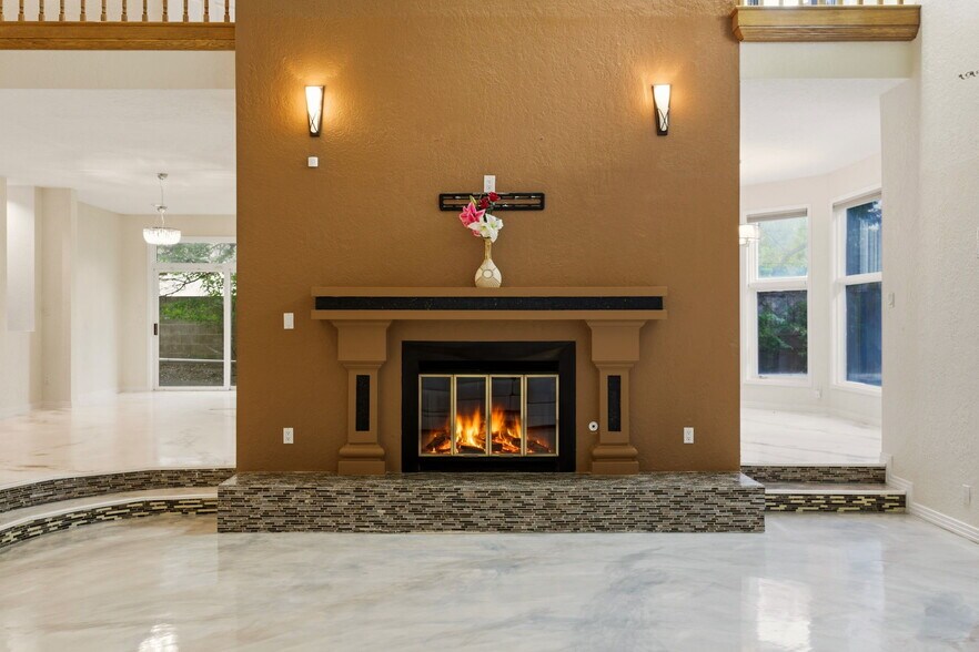 Building Photo - 9706 Tanoan Dr NE