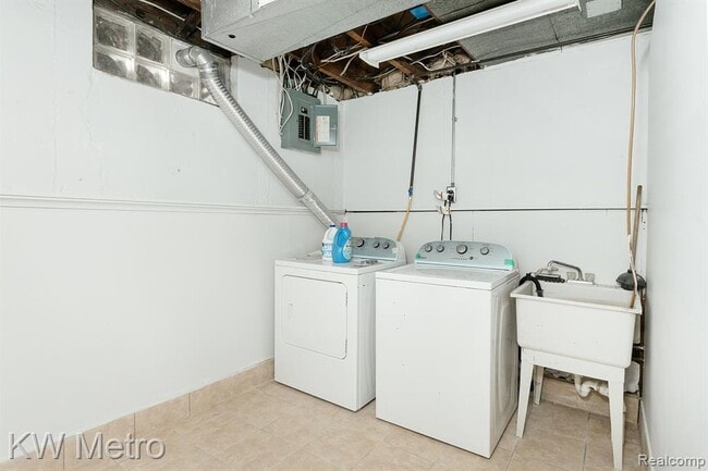 Building Photo - 1907 N Connecticut Ave