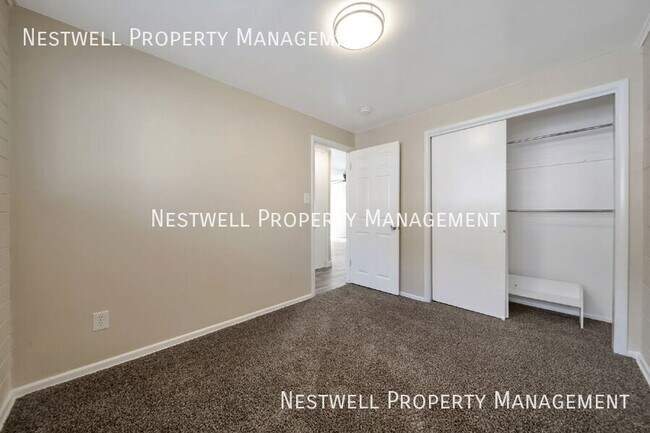 Building Photo - 1389 S 300 E