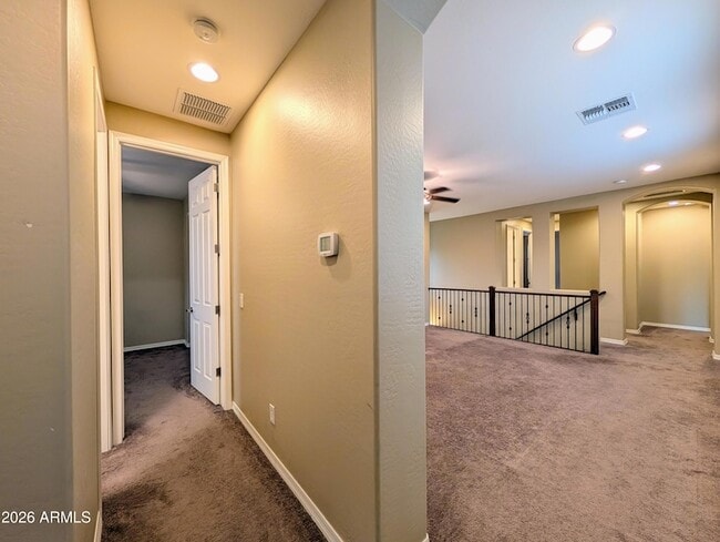 Building Photo - 923 S Osborn Ln