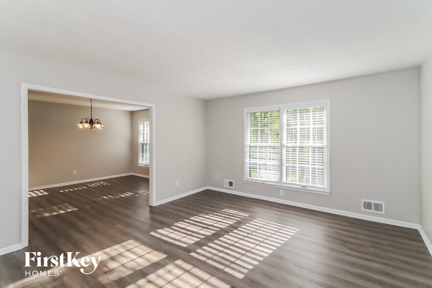 Building Photo - 2515 Cottonwood Dr