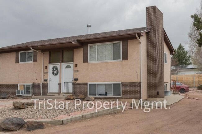 Primary Photo - 4404 N Chestnut St