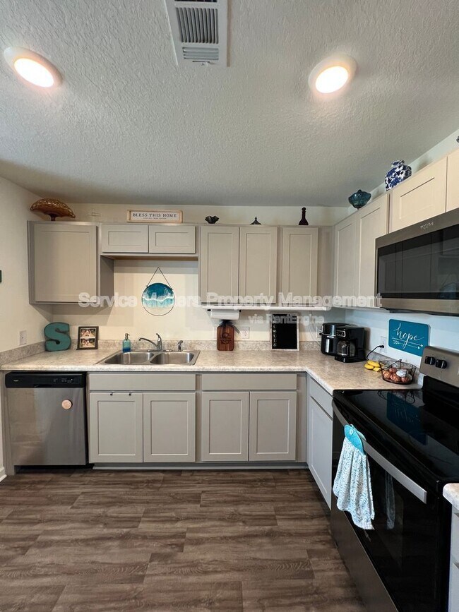 Building Photo - 4335 Jitterbug St