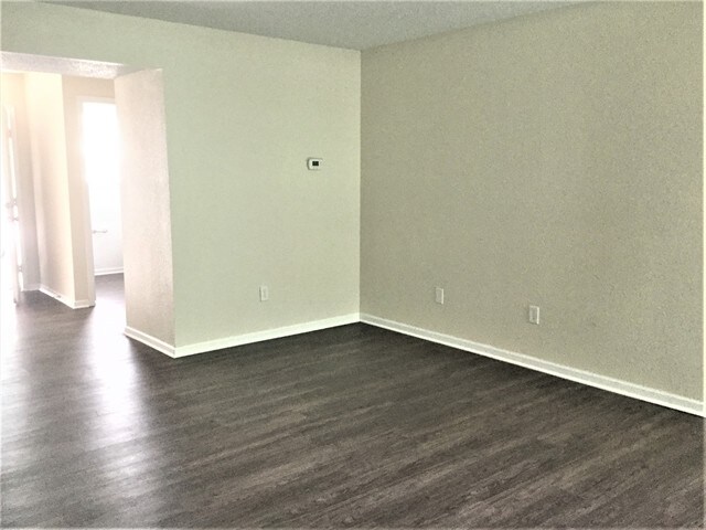 Building Photo - 4422 Autumn Crest Ct