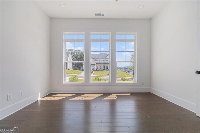 Building Photo - 7043 Foundry Dr