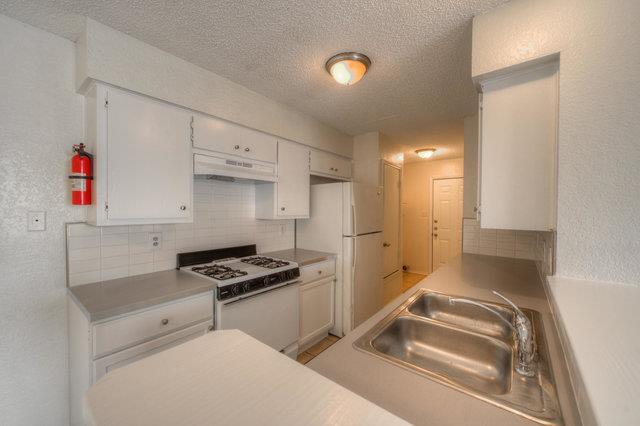 Building Photo - 6906 Deep Cir