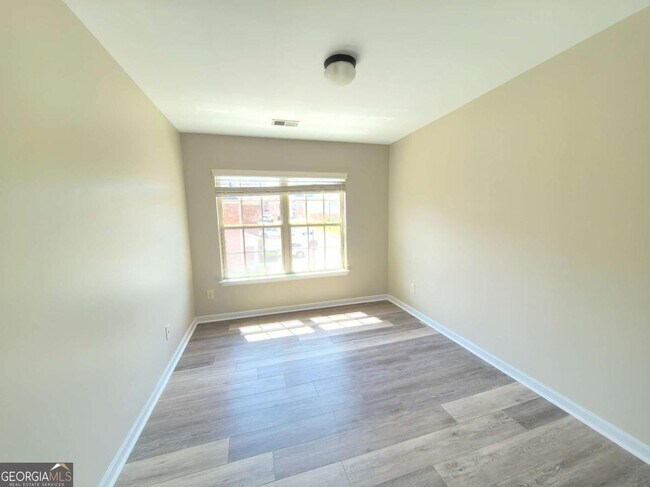 Building Photo - 2765 Gower Way