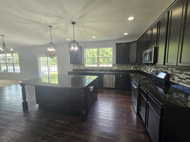 Building Photo - 10091 Pearwood Dr