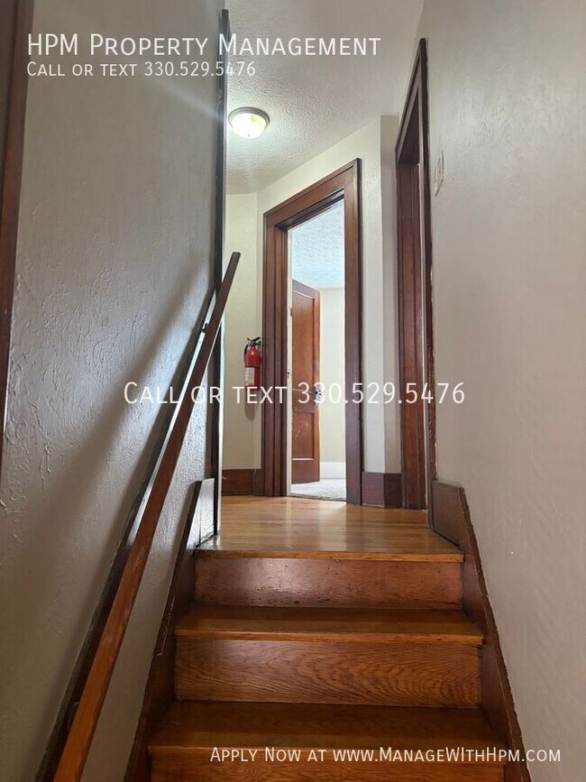 Building Photo - 188 S Portage Path
