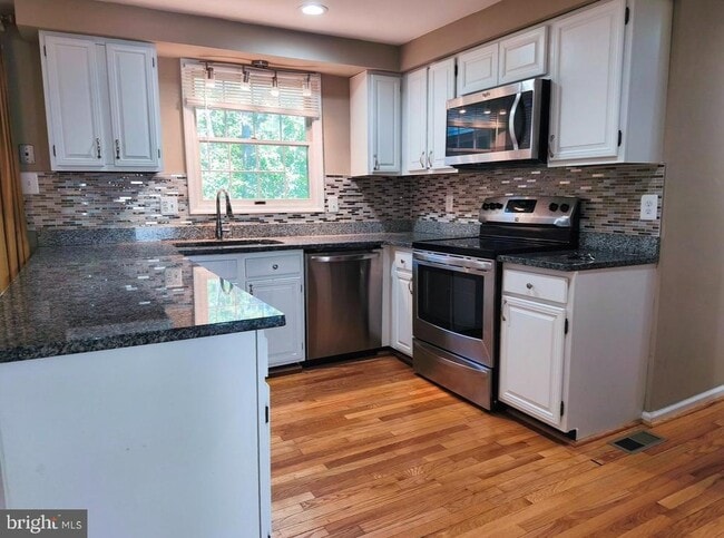 Building Photo - 109 Buckeye Ct