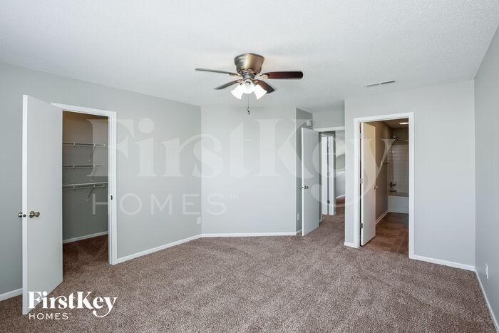 Building Photo - 2235 Collins Way