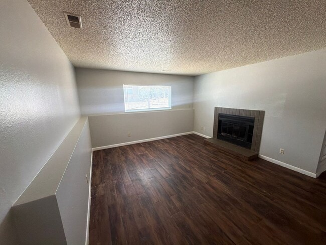 Building Photo - 4469 E Pikes Peak Ave
