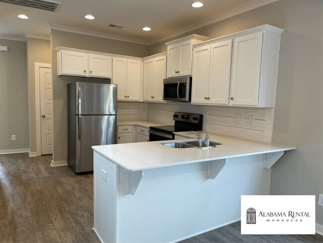 Building Photo - Beautiful Home for Rent in Calera, AL... A...
