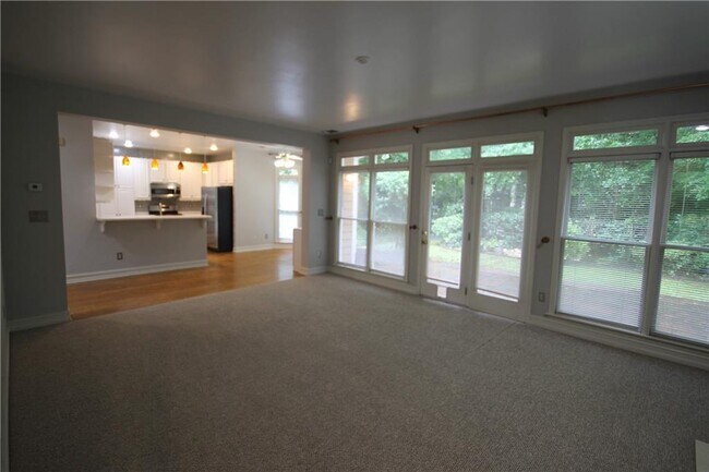 Building Photo - 1581 Oak Park Cove