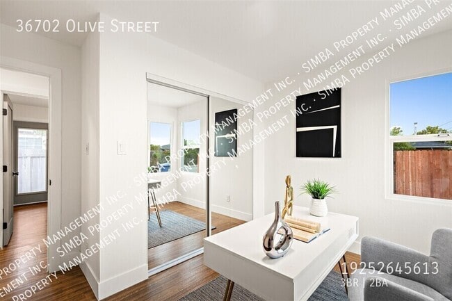 Building Photo - 36702 Olive St