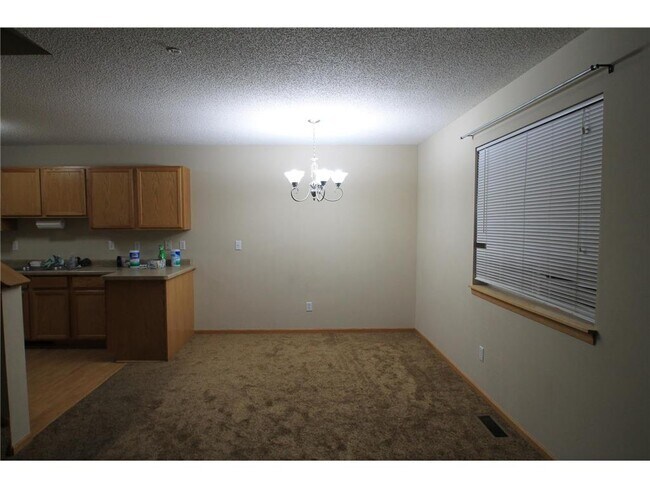 Building Photo - 14975 Pinto Ln