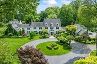 Building Photo - 8 Stonegate Ln