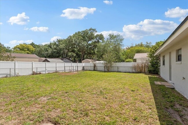 Building Photo - 6513 Stockbridge Ave