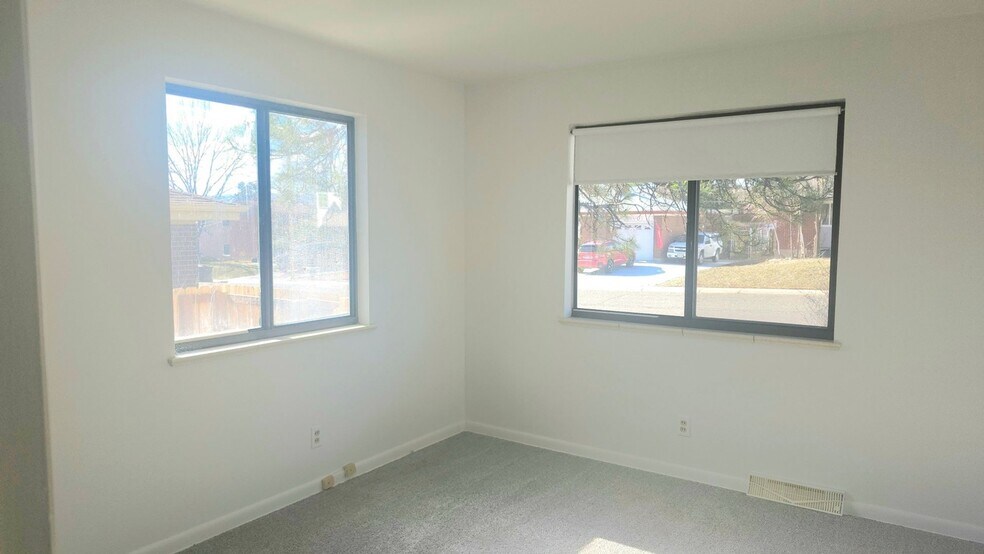 Building Photo - 6068 Vivian Ct