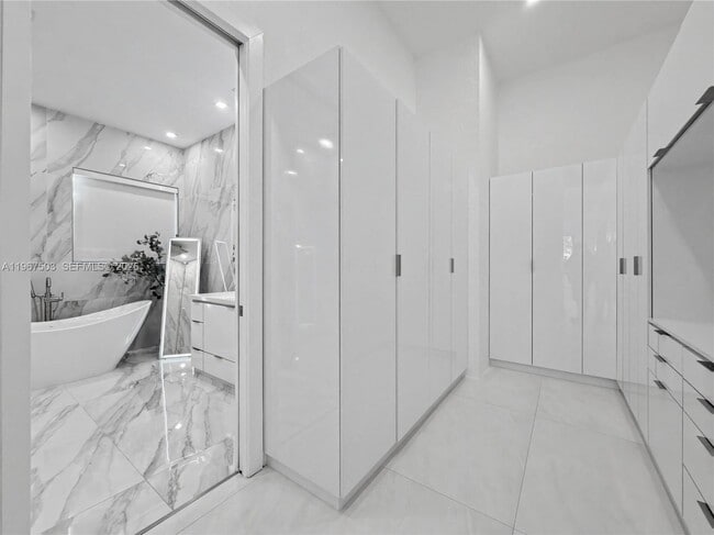 Building Photo - 7733 SW 193rd St