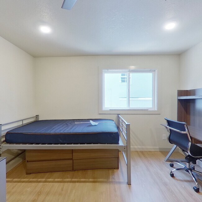 Building Photo - 2437 Piedmont Ave