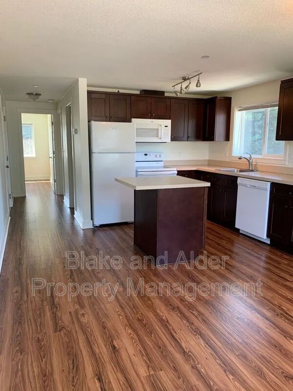 Building Photo - 8211 N Montana Ave