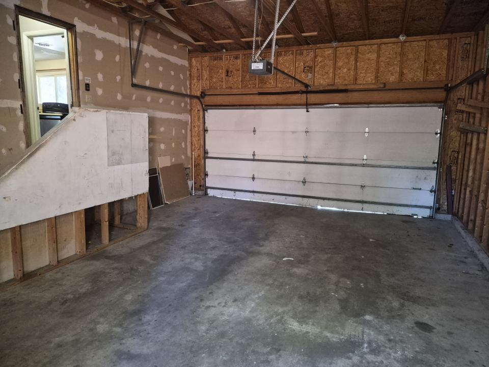 Building Photo - 2901 Vermillion Dr