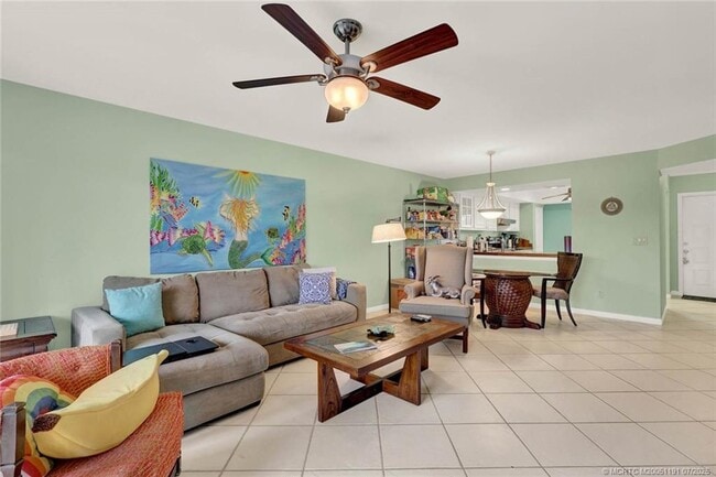 Building Photo - 1811 SW Palm City Rd
