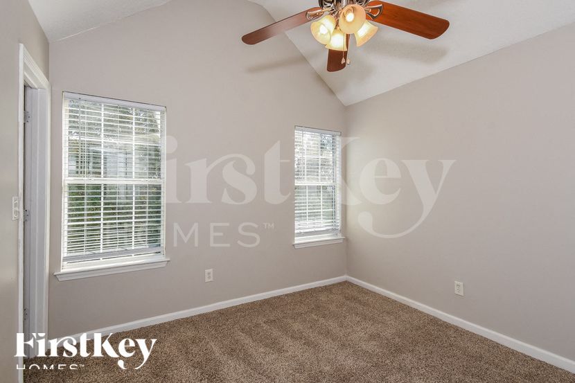 Building Photo - 2332 Rambling Way