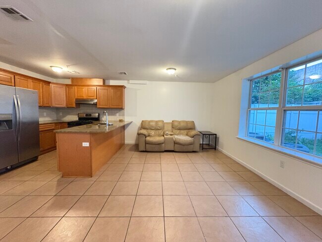 384 Ave C 1 - 384 Avenue C